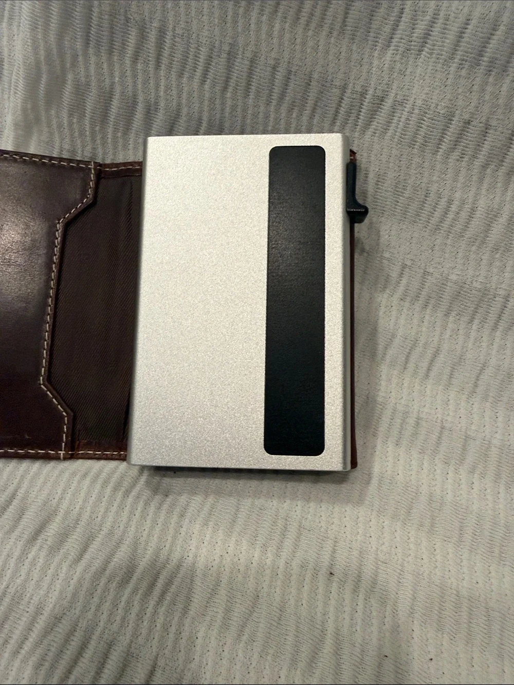 New w out tags Lorzor AirTag premium Leather billfold wallet